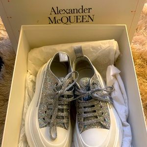 Tread Slick glitter decks